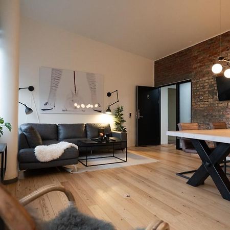 Broncks Apartment 5 - Modern 2-Bedroom In The Heart Of Tórshavn Exteriör bild