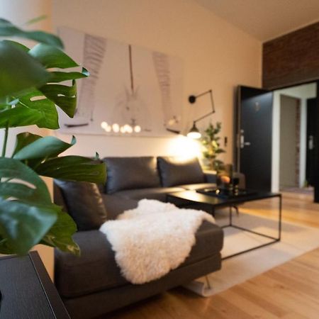 Broncks Apartment 5 - Modern 2-Bedroom In The Heart Of Tórshavn Exteriör bild