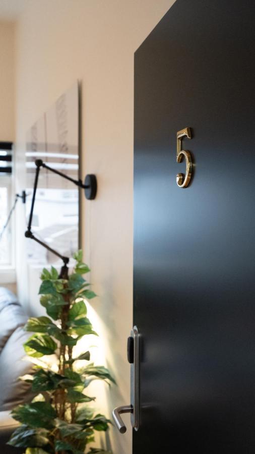 Broncks Apartment 5 - Modern 2-Bedroom In The Heart Of Tórshavn Exteriör bild